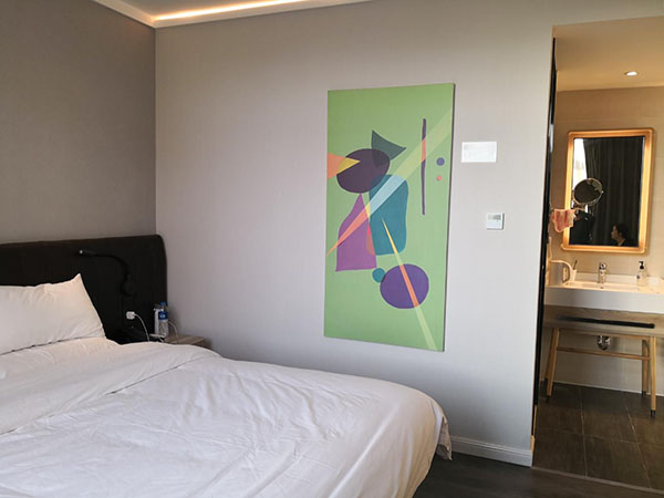 房內(nèi)設(shè)施簡潔、素雅、干凈