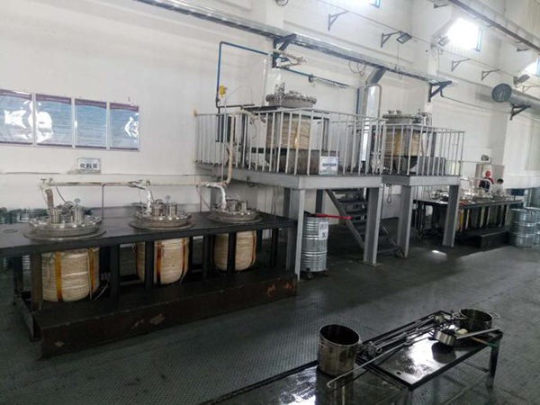 鋰業(yè)加工現(xiàn)場(chǎng)